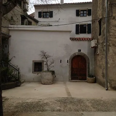 Cres Studio Till Apartment Cres