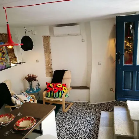 Cres Studio Till Apartment Lägenhet