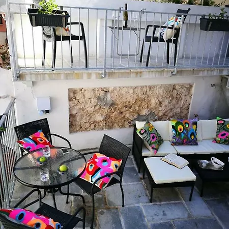 Cres Studio Till Apartment