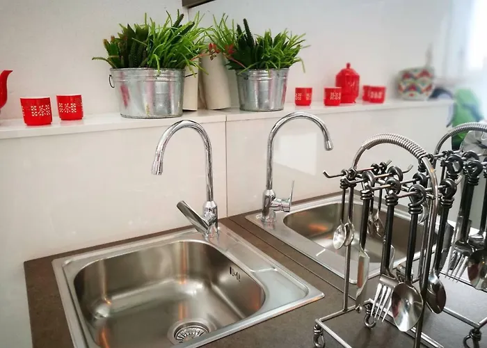 Cres Studio Till Apartment アパート ツレス