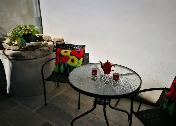 Cres Studio Till Apartment アパート ツレス