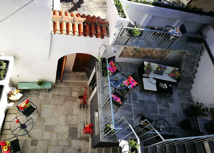 Cres Studio Till Apartment アパート