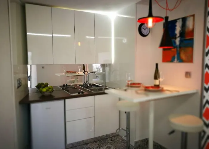 Cres Studio Till Apartment アパート ツレス